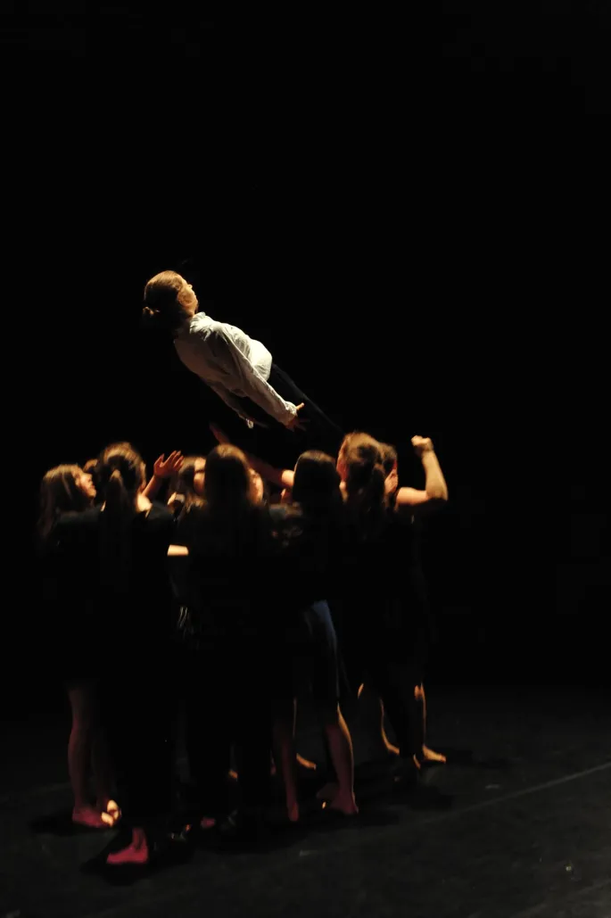 Atelier Je teste un loisir artistique: Découverte des portés acrobatiques