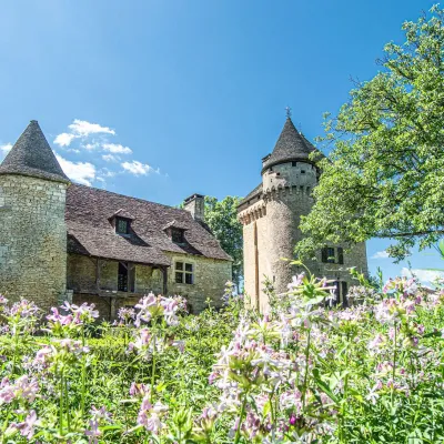 Donjon, Manoir et Jardin de la Salle