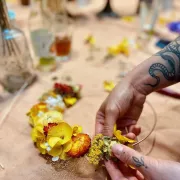 Atelier couronne murale en fleurs séchées