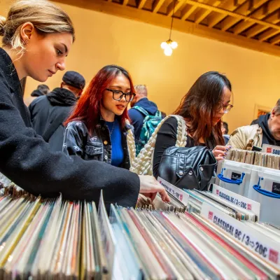 Paris vinyl sale 7 - 50000 vinyles à moins de 10€