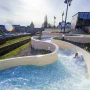 Pool party géante pour les enfants