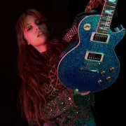 Kim Melville (blues rock) + Jewly chez Wood Stock Guitares