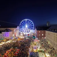 Une belle vue de l'ambiance de Noël à Karlsruhe &copy; KME / Jörg Donecker