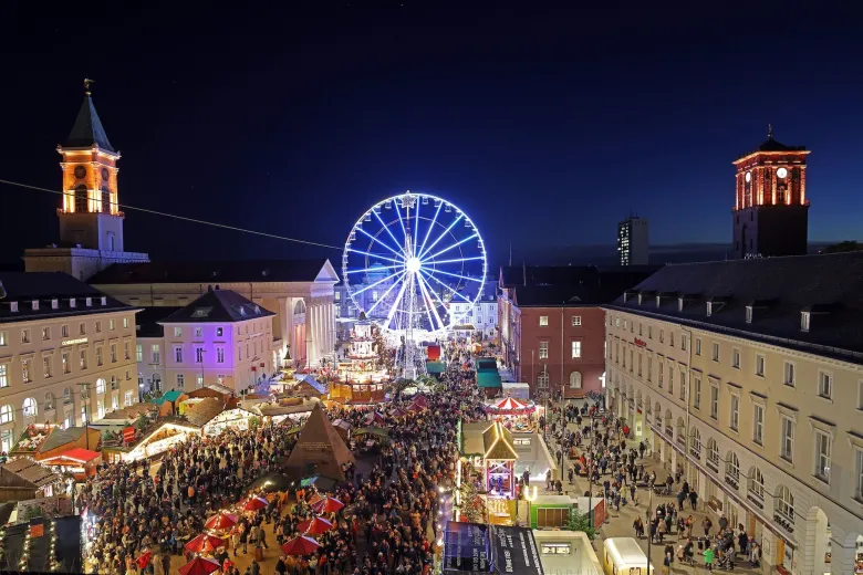 Une belle vue de l'ambiance de Noël à Karlsruhe