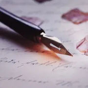 Atelier calligraphie sur cartes de voeux au château du Clos Lucé