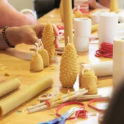 Atelier DIY - Bougies en cire d\'abeille