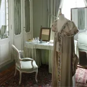 Atelier : la visite du marchand de mode au château