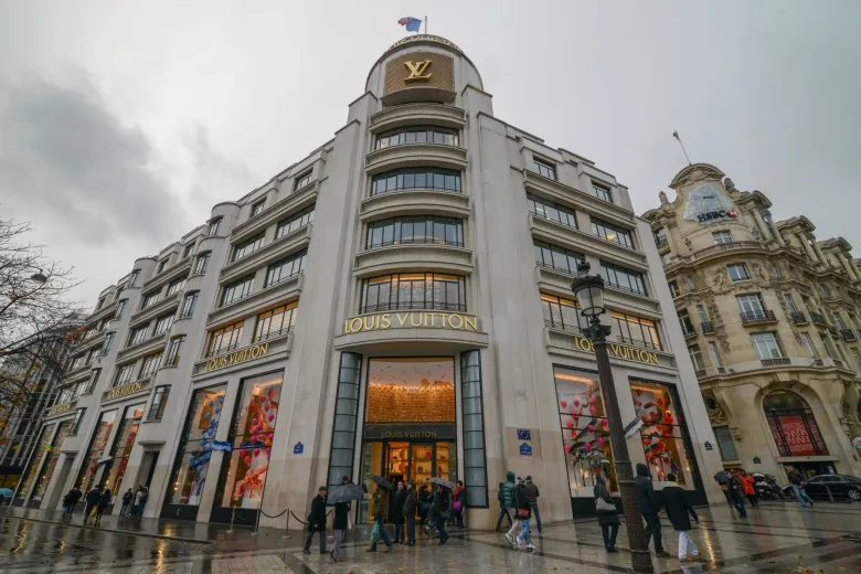 Boutique Louis Vuitton sur l'Avenue des Champs-Élysées