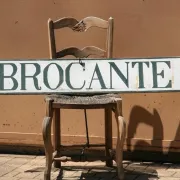 Brocante à Mouriès