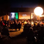 Cinéma en plein air dans le parc communal