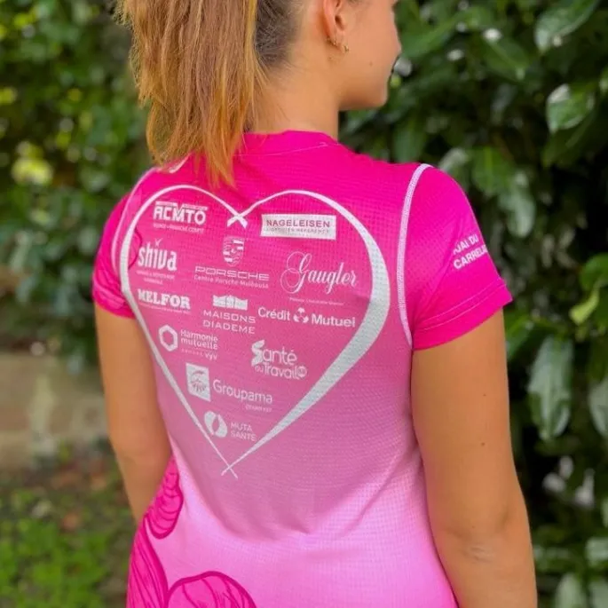 Le tshirt rose emblématique de la course