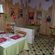 Exposition de peintures, au restaurant de la Tour