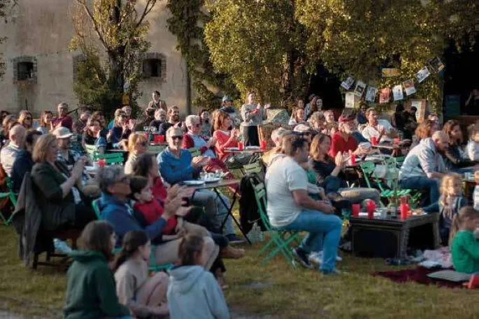 Festival Les Planches Fêlées, 9ème édition avec la Jeune Cie du Théâtre de l'Escabeau