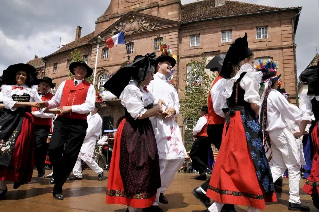 Les animations folkloriques font la renommée des Fêtes de la Pentecôte