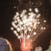 Feu d'artifice sur l'eau