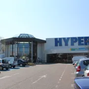 Hyper U