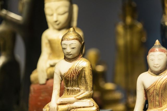 Différentes formes de bouddhas à découvrir au Museum der Kulturen à Bâle