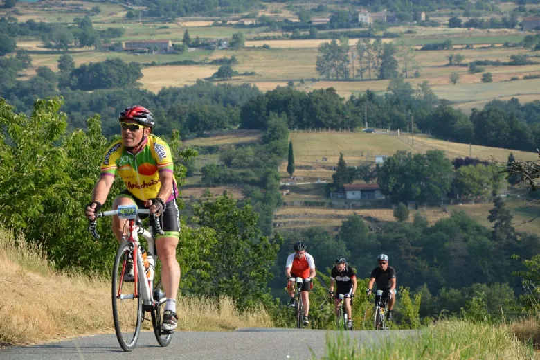 Montée des cols du Massif Central lors de l'Ardéchoise 2019