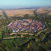 La ville de Neuf Brisach vue d'en haut &copy; A vue de coucou