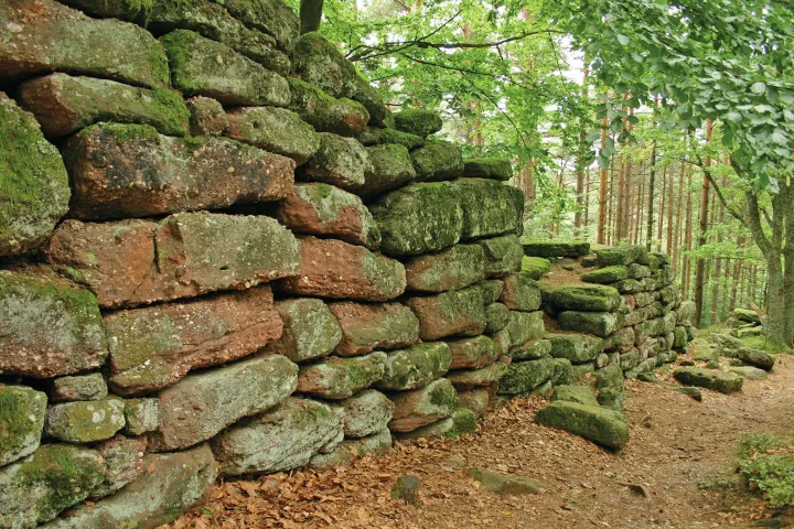 L'insondable mur païen du mont Sainte-Odile