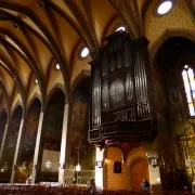 La Cathédrale De Chapelle En Chapelle