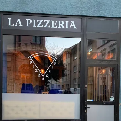 La Pizzeria