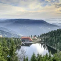 Le lac de Mummelsee en Forêt-Noire DR