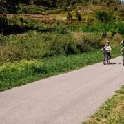 Laissez-vous compter la voie verte ... en vélo !