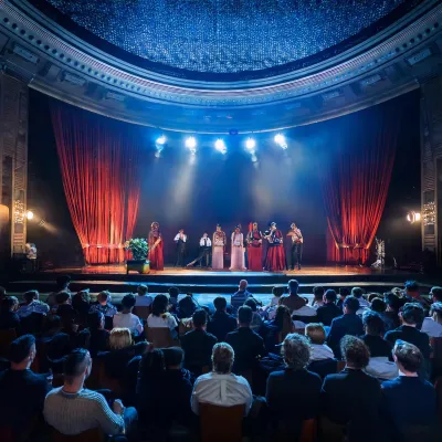 Les 3 comédies musicales à voir absolument en tournée dans toute la France