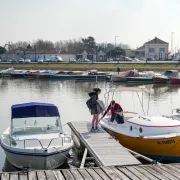 Les ports de La Teste en pinasse électrique