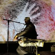 Les Théâtrales : L’homme à la manivelle