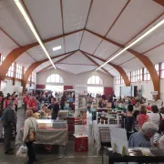 Marché aux produits locaux