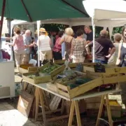 Marché d'été à Fajoles