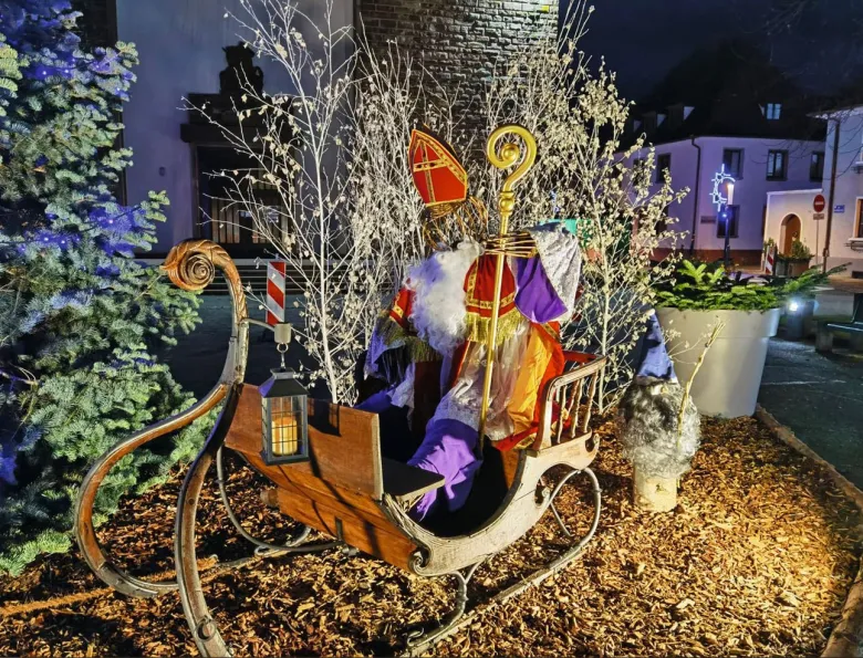 Les décors de fêtes s'installent à Marckolsheim