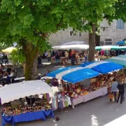 Marché de Villeneuve, le dimanche matin