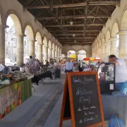 Marché hebdomadaire d\'Airvault (samedi matin)