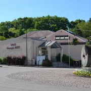 Marché hebdomadaire de Bosmie l'Aiguille