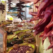 Marché hebdomadaire de Tarascon