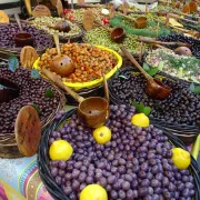 Marché Provençal hebdomadaire à Paradou