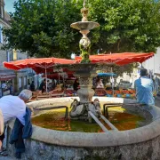 Marché traditionnel hebdomadaire