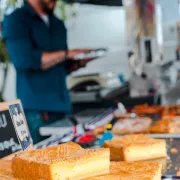 Marché traditionnel saisonnier