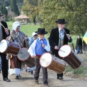 Messe en provençal, grand défilé de la transhumance et spectacle de clôture