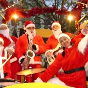 Noël à Chartres :  Spectacle Papa Noël Band