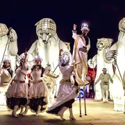 Parade amoureuse par la Compagnie Remue-Ménage