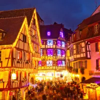 Vous accédez facilement au marché de Noël de Colmar grâce au parking relais. DR