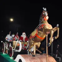 La parade du marché de Noël de Pfastatt accueille le Père Noël himself DR