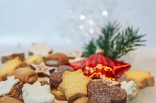 Noël en Alsace. Trois recettes de petits gâteaux faciles à faire et  délicieux à manger