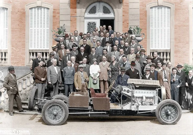 Ettore Bugatti lors d\'une réception au château St-Jean en 1933