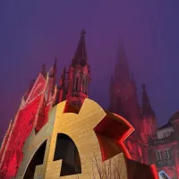 La roue de Mulhouse trône devant le Temple Saint-Etienne (édition 2024) &copy; Céline Zimmermann