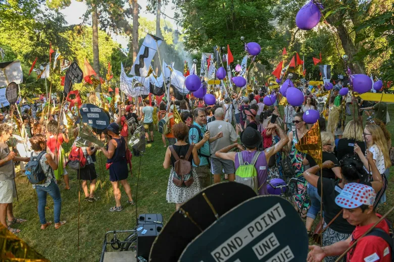 Scènes de rue à Mulhouse : un rendez-vous festif et populaire